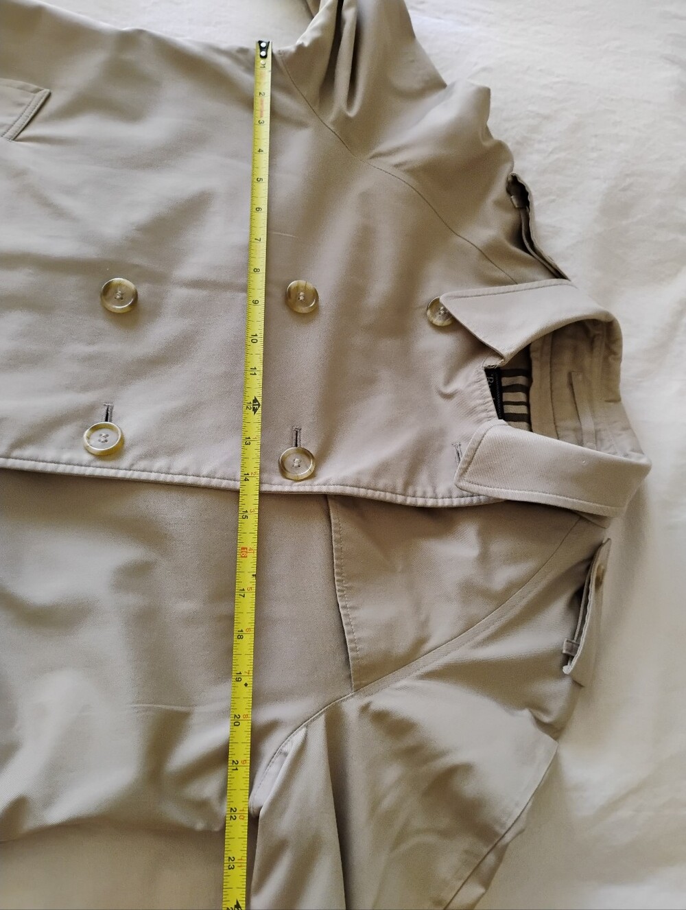 Vintage Burberry Beige Trench Coat with Removable Liner - Picture 15 of 16